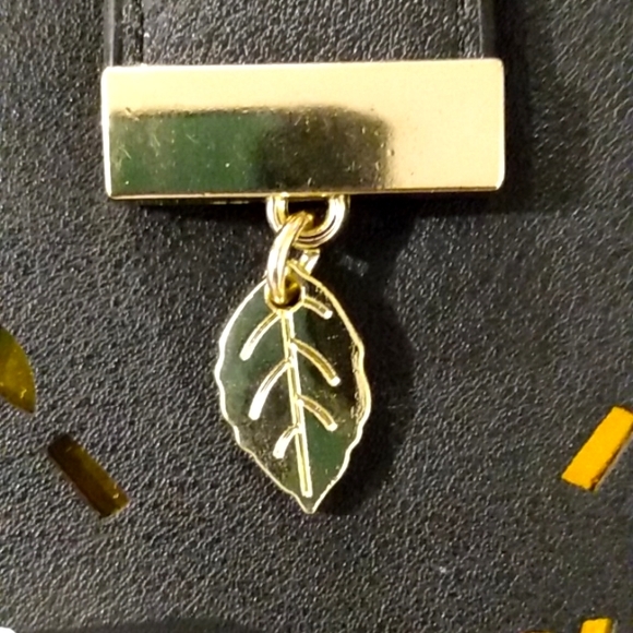 Golden Leaf Wallet - Picture 6 of 6